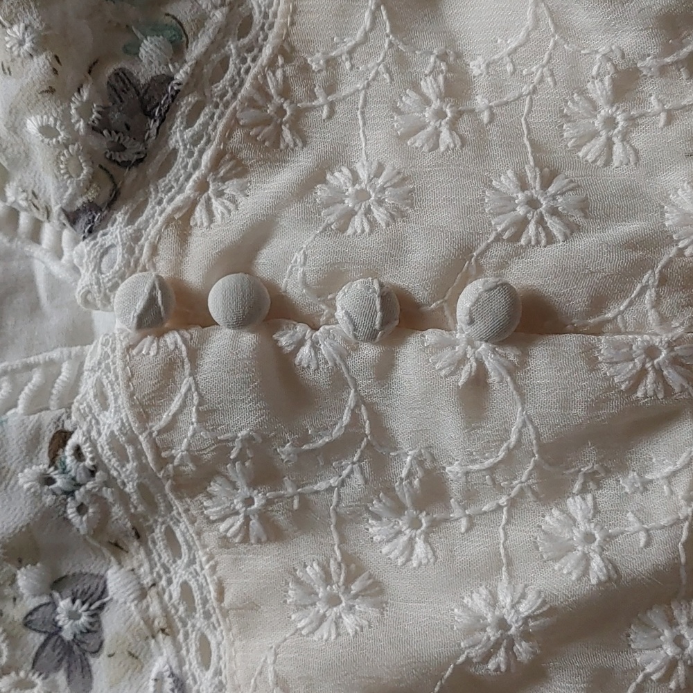 Eyelet Tiered Midi Tea Dress in mixed Ditsy print SZ.4 ASOS - Picture 4 of 10